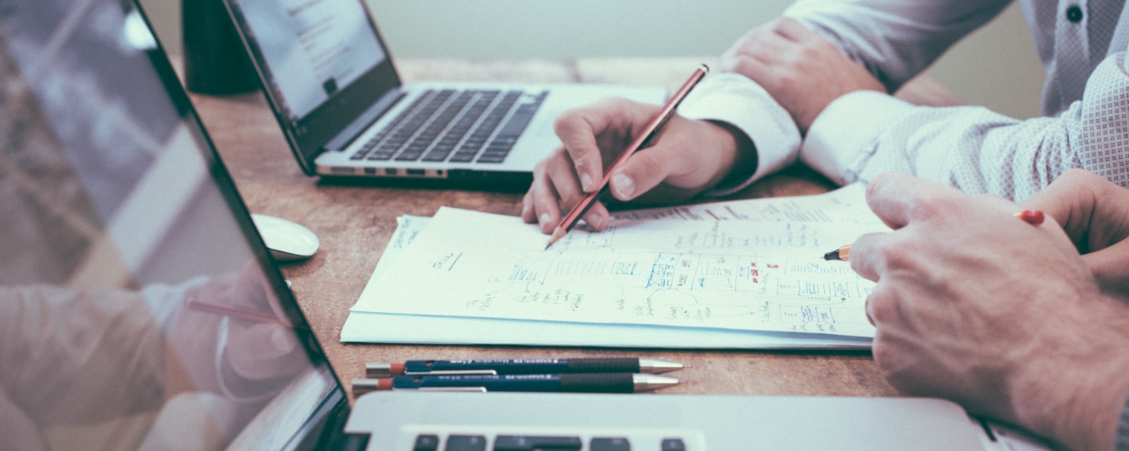 You Don't Have an Outbound Problem. You Have an Outbound Programme Problem. — Veneris blog article image