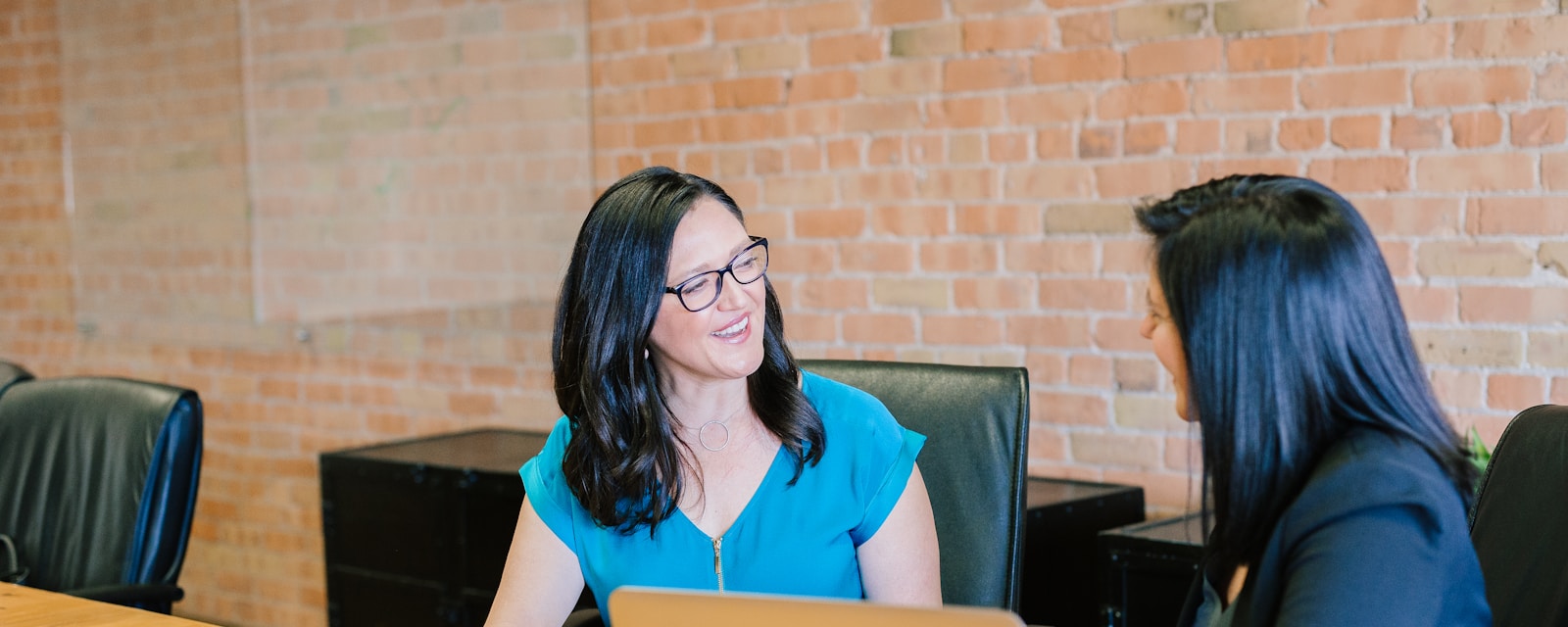 The Difference Between a Warm Reply and a Booked Meeting (And Who Bridges That Gap) — Veneris blog article image